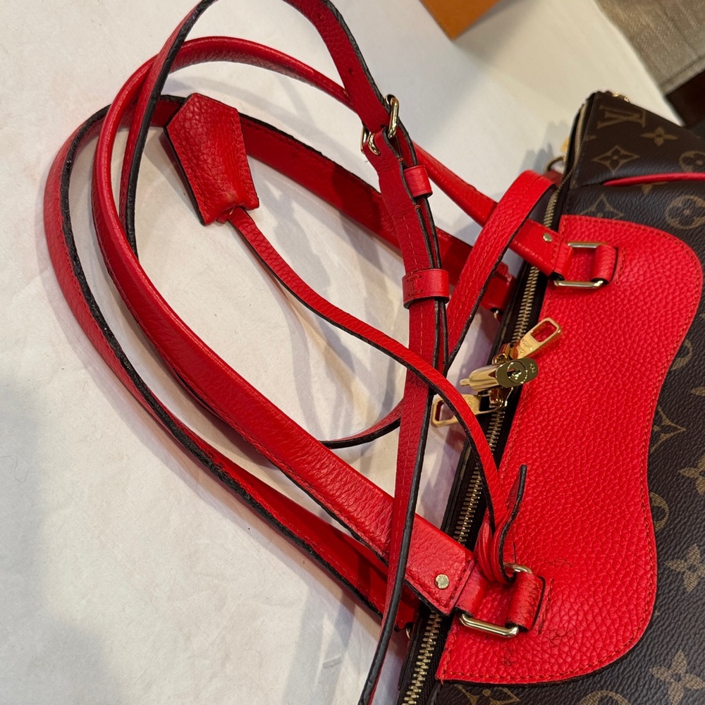 📌SOLD📌 Authentic Louis Vuitton Estella Coquelico NM bag - Picture 10 of 17